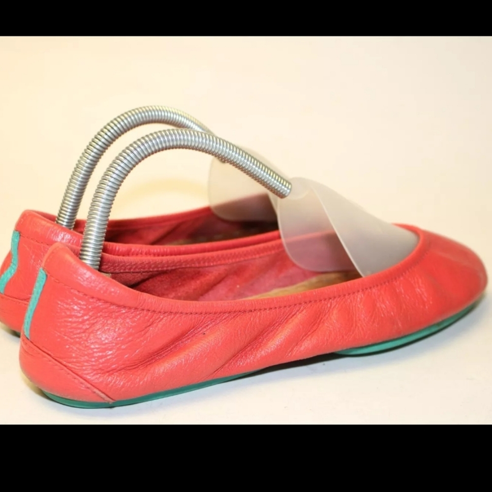 Tieks Coral Red Leather The Ballet Flat Chic Comfort Travel Shoes 9 EUC 👀 - Picture 9 of 16